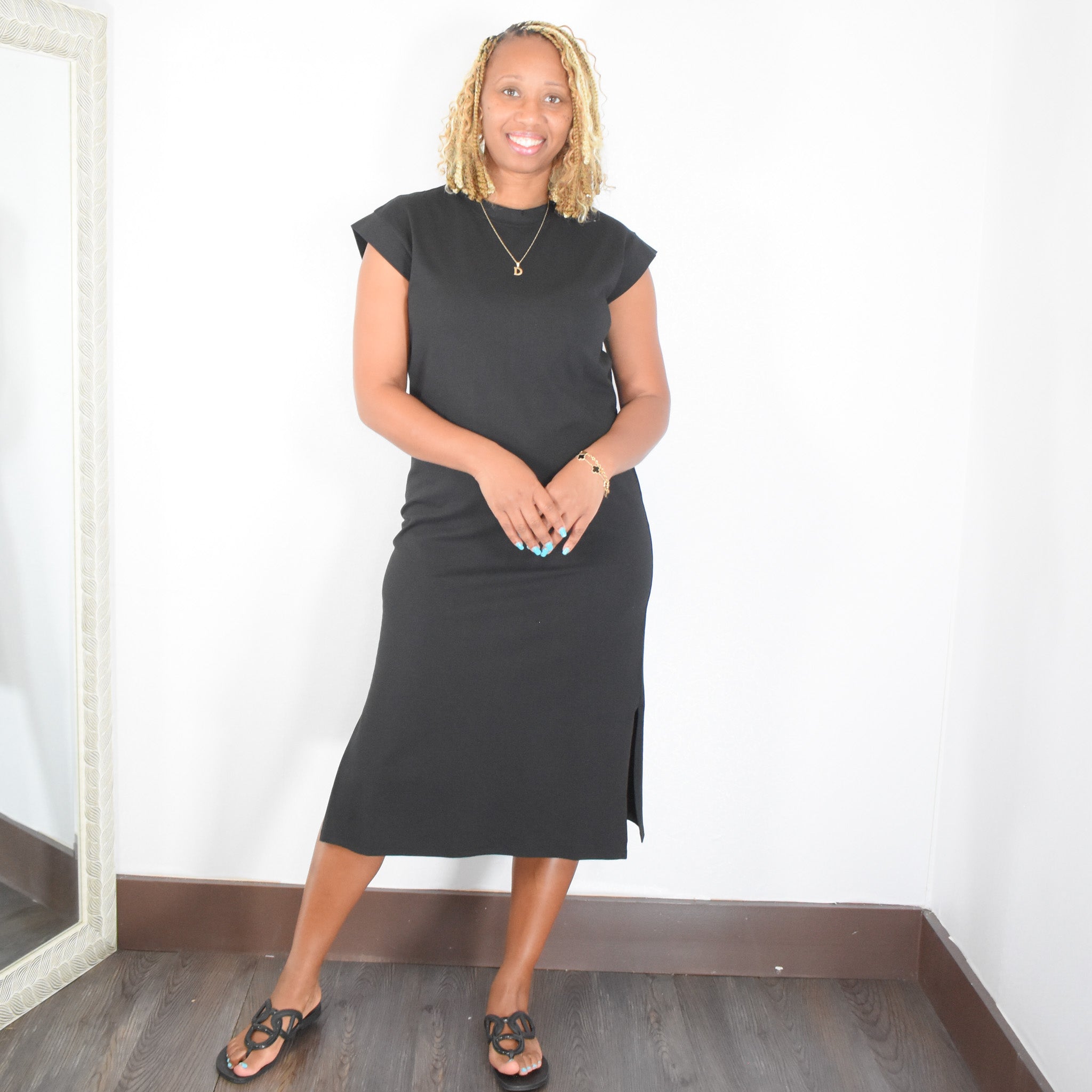 Out & About | Round Neck Short Sleeve Midi Dress - Black